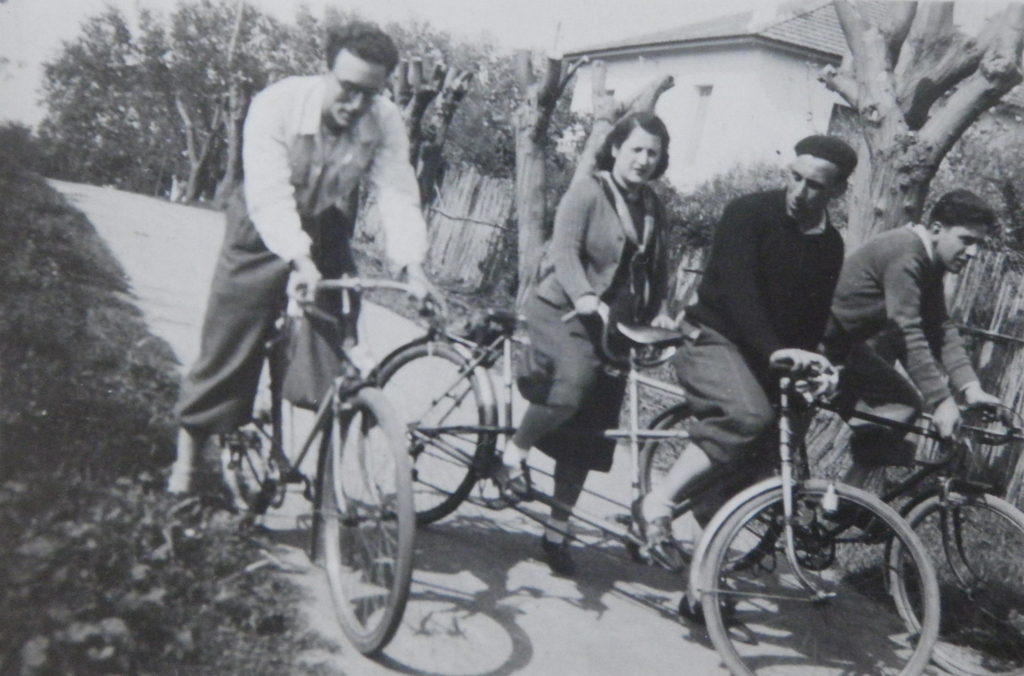 Alger, vers 1936. Lucien Hanoun et des parents.